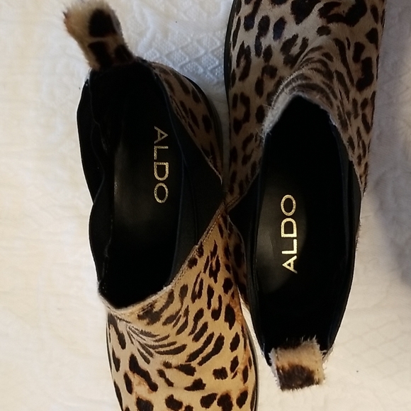 𝅺Aldo leopard ankle boots - Picture 6 of 9